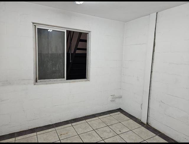 INDUSTRIAL PROPERTY TO RENT IN EPPING